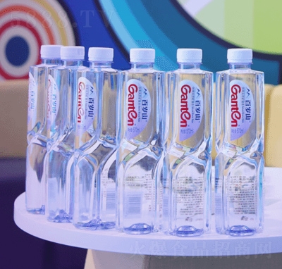 ����ɽ��Ȼ��Ȫˮƿװˮ570ml