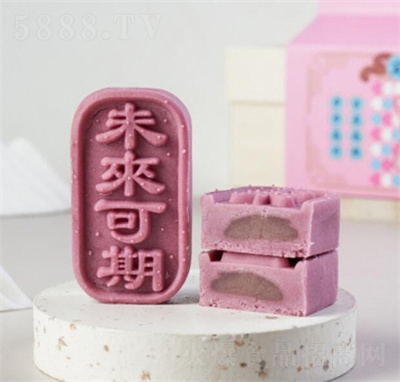 �ӻ����������ʽף����ʤ��ѧ���и߿�״Ԫ���δ������